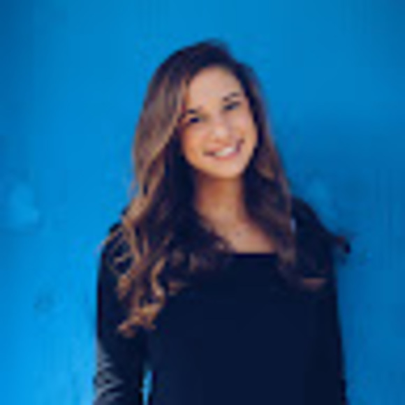 Meet your Posher, Caroline - Picture 1 of 1